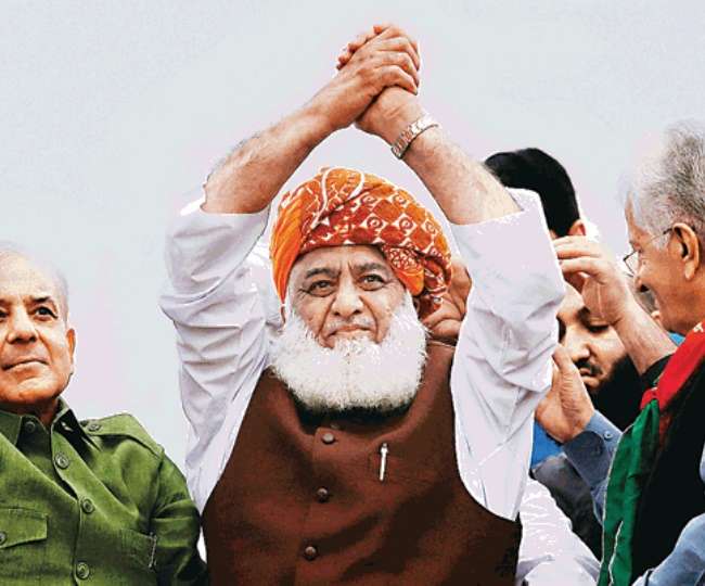 Maulana Fazlur Rahman, PML-N and PPP left alone in Independence March