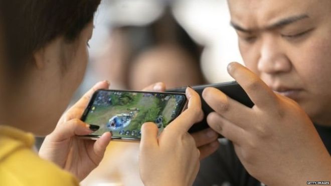 China curfew on children playing online games